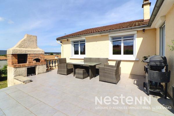 Saint-Priest Manissieux Maison 5 pièces 166m2, terrasse, double garage, terrain 730m2 plat et piscinable.