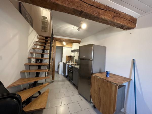 Maison de villageT2 bis meublée Montréal (11290)