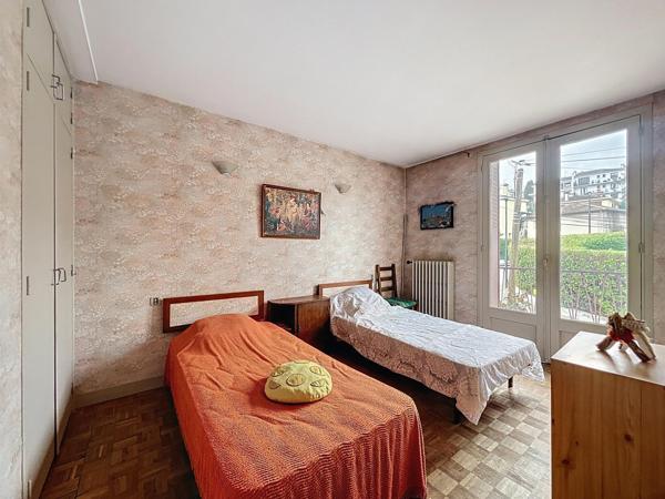 Maison 5 pièces avec garage et jardin