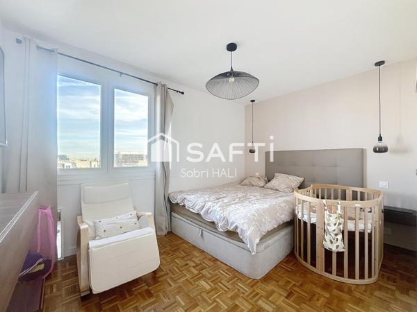 Vué dégagée, plein sud, balcon, refait à neuf.