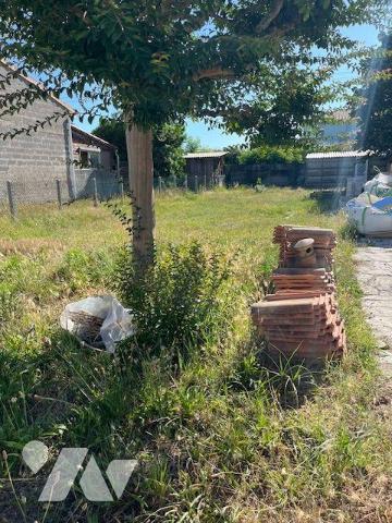 MERIGNAC Quartier ARLAC
TERRAIN A BATIR exposé Est Ouest
Façade 11m profondeur 30 m permis de...