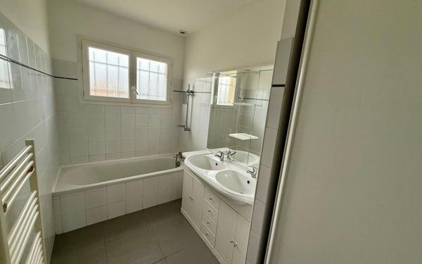 Maison à vendre    4 pièces • 88,45 m2 Louer