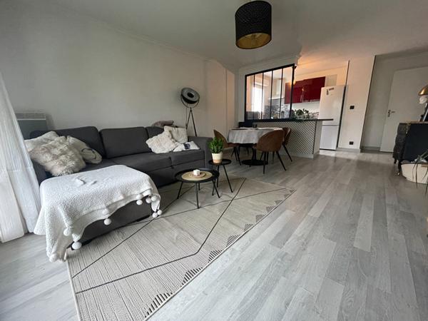 Appartement à vendre à Vannes 2 chambres balcon garage ascenseur