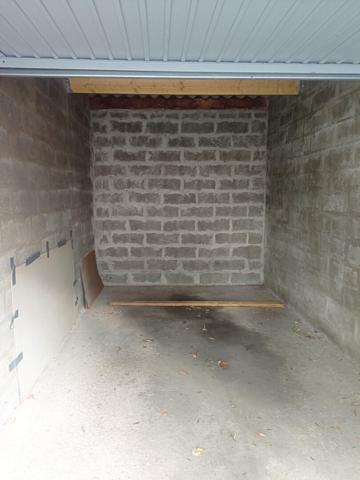 GARAGE - PONT DE CHERUY
