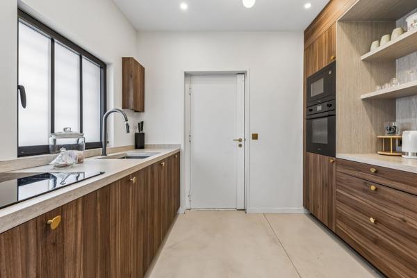 Vente Appartement de luxe Paris 18 5 Pièces 124.93 m²