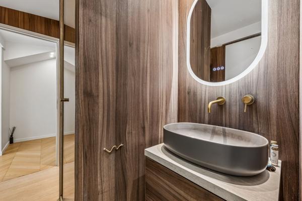 Vente Appartement de luxe Paris 18 5 Pièces 124.93 m²
