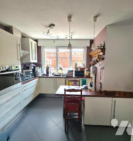 COMINES Maison semi-individuelle avec un jardin et un garage