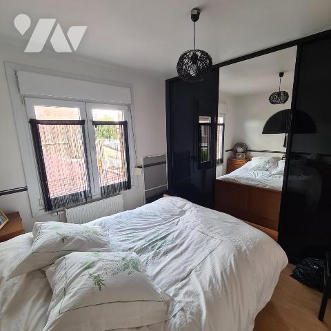 COMINES Maison semi-individuelle avec un jardin et un garage