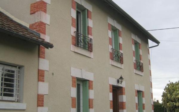 Maison à louer    3 pièces •  Saint-Astier