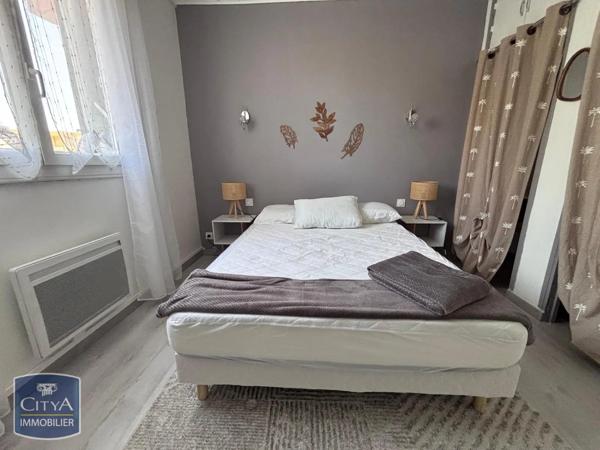 Appartement à louer 2 pièces 49.45m² Carcassonne (11000)