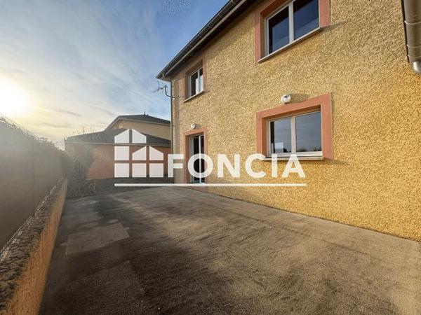 Location Maison 4 pièces 88 m² - 417 RUE DE LA MAISONNETTE Villieu 01800