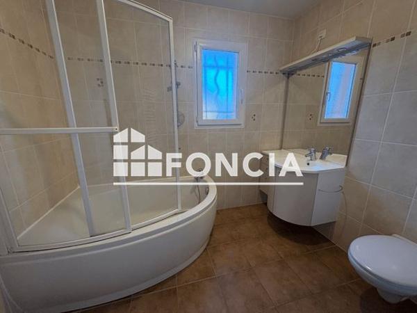 Location Maison 4 pièces 88 m² - 417 RUE DE LA MAISONNETTE Villieu 01800