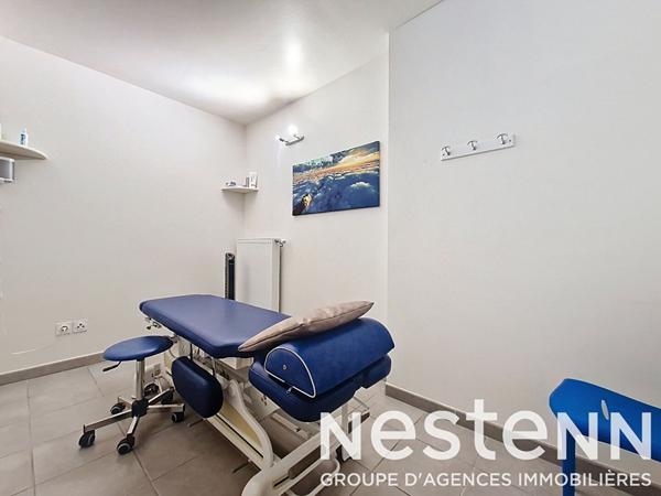 GENAS CENTRE EGLISE - Appartement de 2013 de 83 m² avec double terrasse, rez-de-jardin - garage boxé en sous-sol