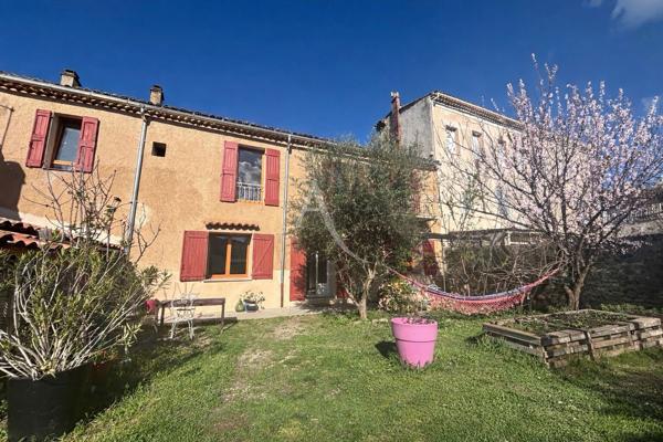 MAISON DE VILLAGE AVEC JARDIN PUITS A RIANS