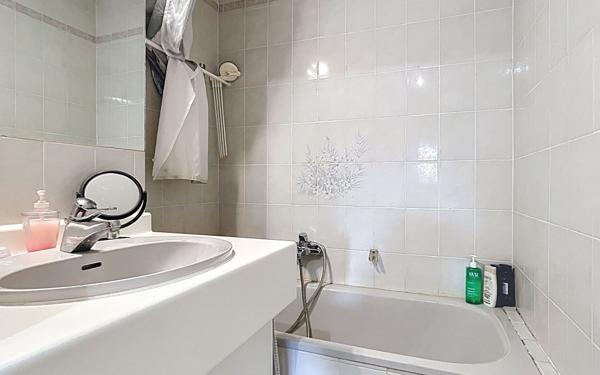 Appartement à vendre    2 pièces • 36 m2 Fréjus