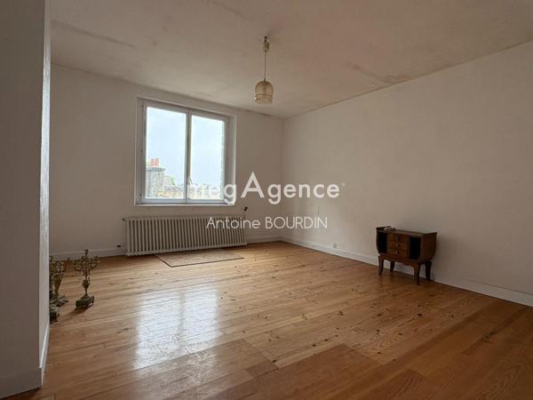 Maison à CALLAC, 22160 - 8 pièces 181m²