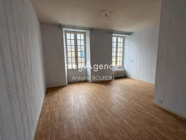 Maison à CALLAC, 22160 - 8 pièces 181m²