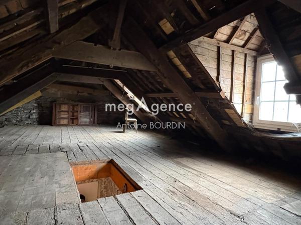 Maison à CALLAC, 22160 - 8 pièces 181m²
