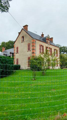 Incroyable opportunité à Cheverny : découvrez un domaine d'exception de 9,2 hectares avec Maison de Maître et dépendances !
