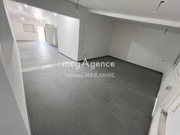 Maison à LES ABYMES, 97139 - 6 pièces 160m²