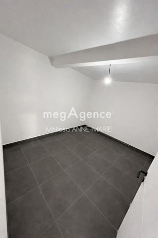 Maison à LES ABYMES, 97139 - 6 pièces 160m²