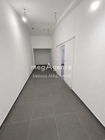 Maison à LES ABYMES, 97139 - 6 pièces 160m²