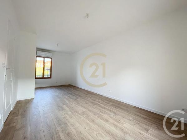 Maison à vendre  6 pièces - 92,90 m2 NEUVILLE SUR OISE - 95