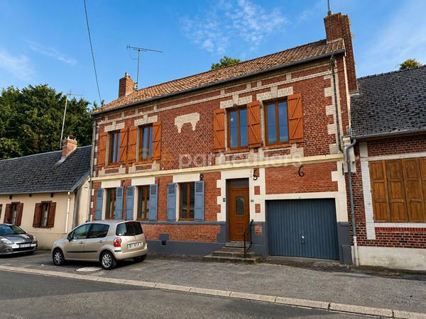 Vente
                Maison158 m² - 8 Pièces -
                    GUISCARD (60640)