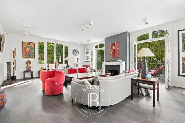 Rueil-Malmaison, Maison 6 Chambres -  486 m² à vendre
