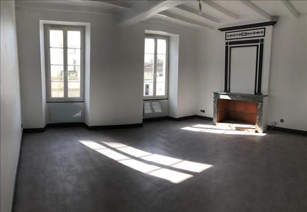 Immeuble à vendre |  Montguyon |  179 m²