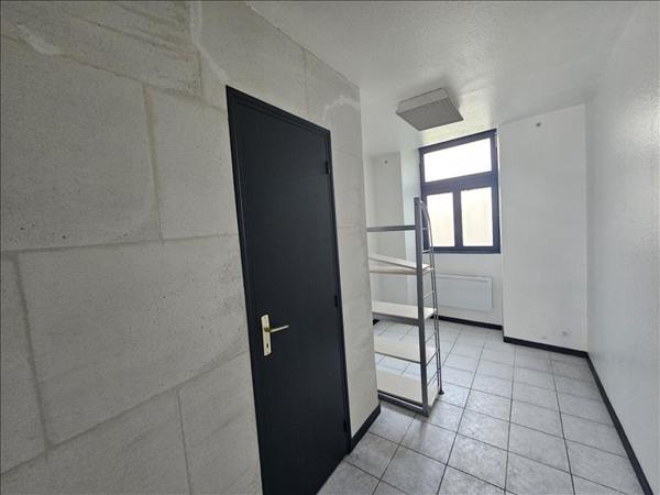 Immeuble à vendre |  Montguyon |  179 m²