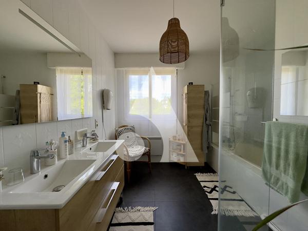 Maison 8 pièces 205 m2