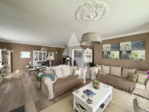 Maison 8 pièces 205 m2