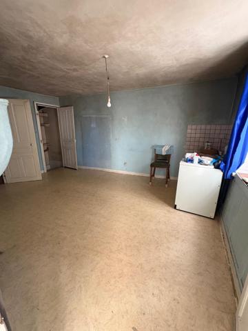 Maison à rénover complètement ! Idéal investisseurs !