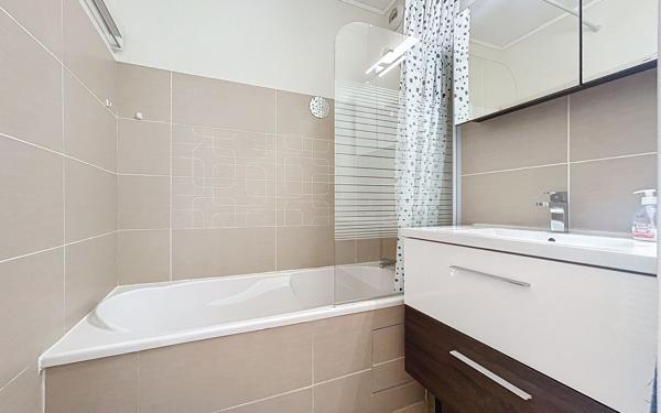 Appartement à vendre    2 pièces • 41 m2 Fréjus