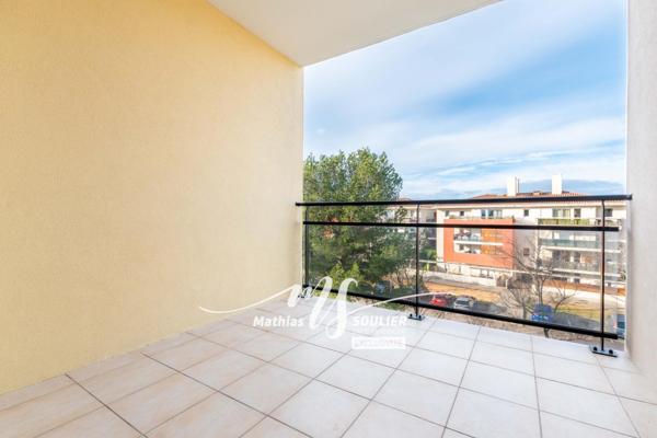 Appartement T2 de 33.2 m² avec terrasse et garage