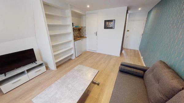 Location                                                      Appartement
                        
                     2 pièces                      30 m2                     à Chartres