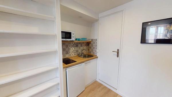 Location                                                      Appartement
                        
                     2 pièces                      30 m2                     à Chartres