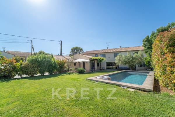 Mas rénové au calme et à pied du centre-ville avec vue sur les Alpilles