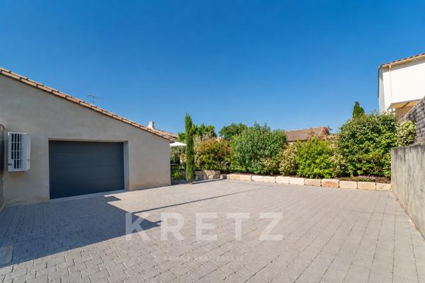 Mas rénové au calme et à pied du centre-ville avec vue sur les Alpilles