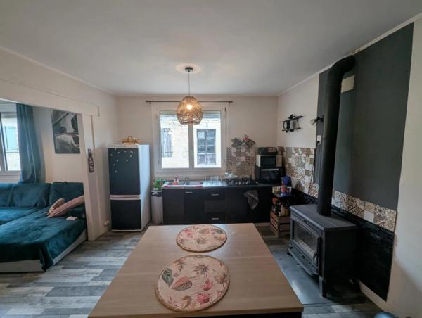 Vente                                                      Maison
                        
                     5 pièces                      100 m2                     à Salviac