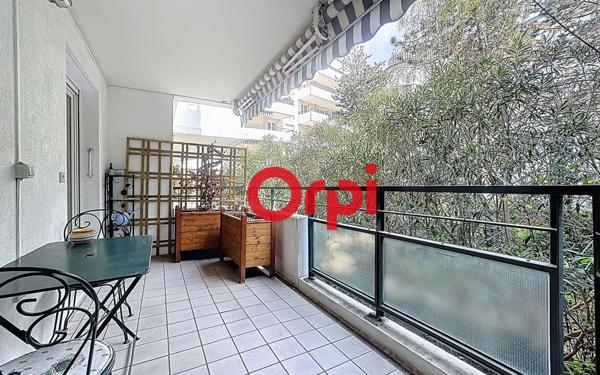 Appartement à vendre    4 pièces • 78,16 m2 Lyon 7