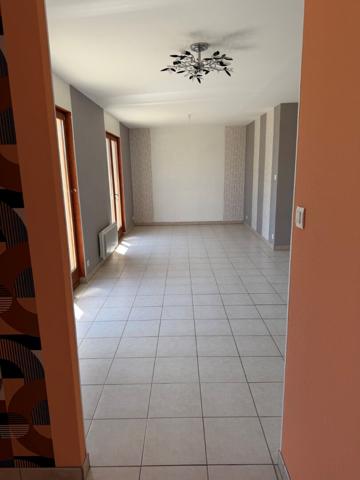 Maison Dun-sur-meuse 2 pièce(s) 66.18 m2