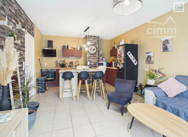 Cimm Immobilier Bréal-sous-Montfort vous propose à la vente ce charmant appartement T3 situé sur la commune du Rheu.