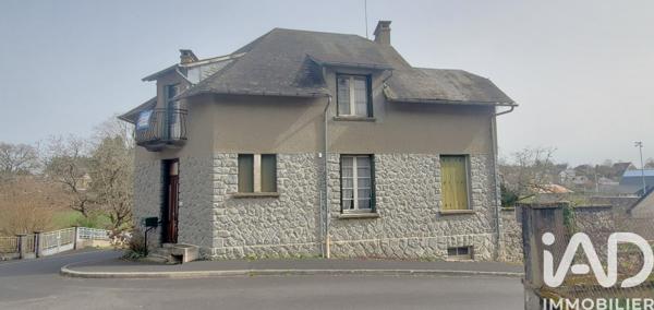 Maison à vendre 9 pièces 208,17 m² Neuvic