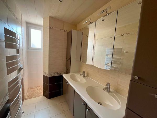 Pavillon 3 chambres plain-pied , Ernee Pavillon 3 chambres plain-pied , Ernee