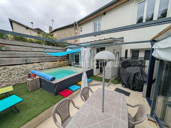 Vente
                Maison134,23 m² - 5 Pièces -
                    BEHONNE (55000)