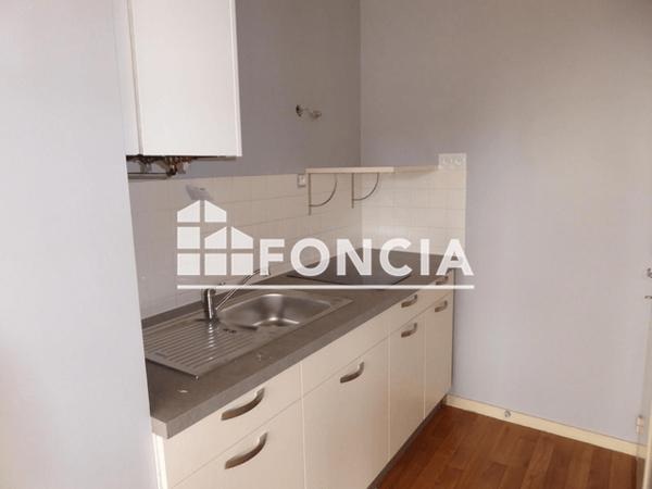 Location Studio 35.82 m² - 43 RUE DU MANS Laval 53000