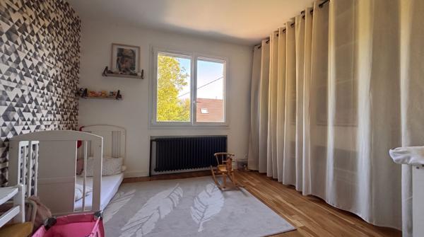 Maison 5 pièces Corbeil-Essonnes - Jardin 1112m² + Garages double