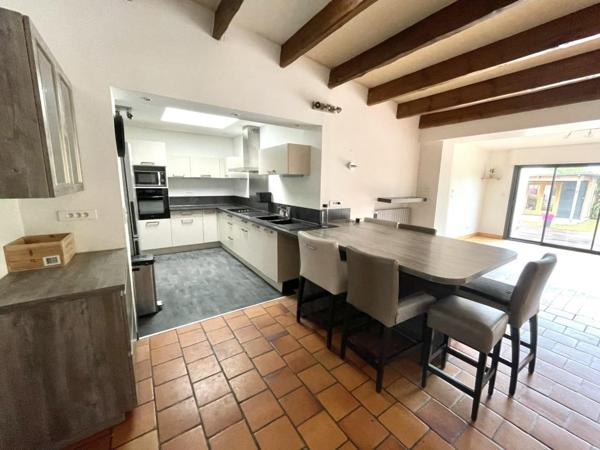 A LOUER – Maison individuelle 5 pipèces meublée – bail à l’an